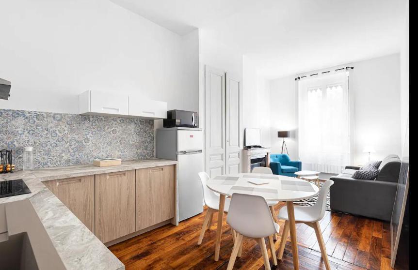 Appartement 2 Pieces Jean Mace Et Stationnement Lyon Exteriér fotografie